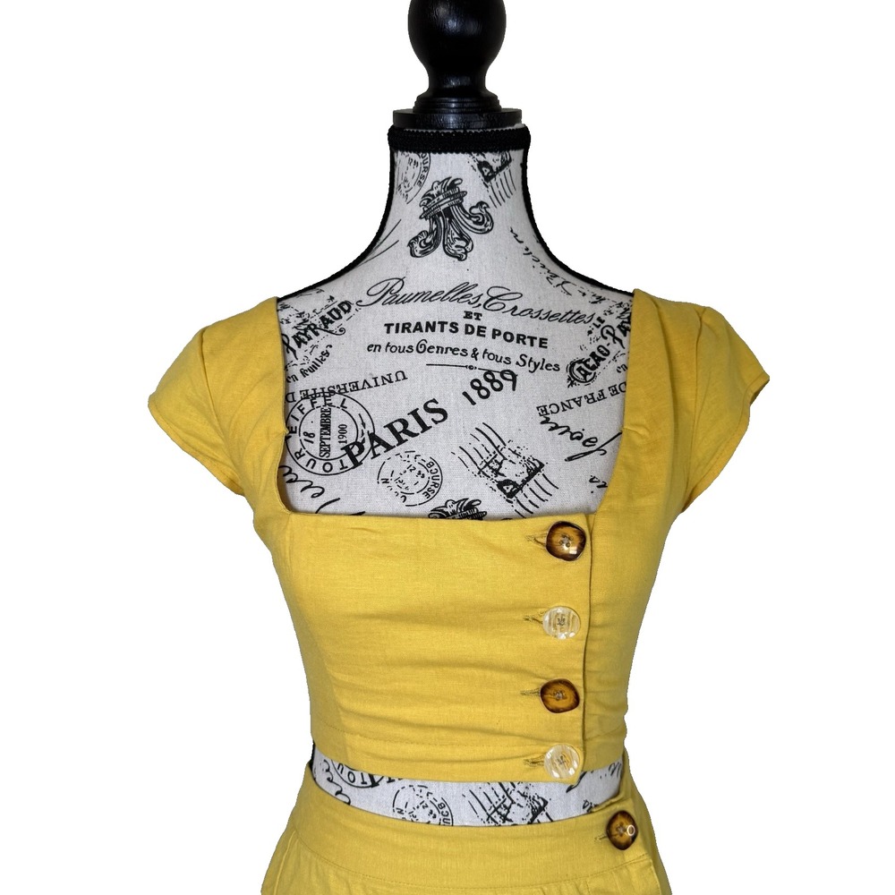 Urban Outfitters womens Set skirt and crop top Size XS Yellow Button Linen - Picture 3 of 10
